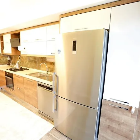 Lovely Flat With Shared Pool And Balcony In Mudanya *