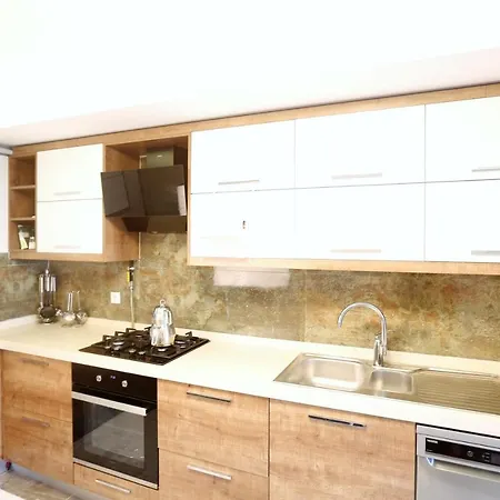 Lovely Flat With Shared Pool And Balcony In Mudanya