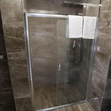 Lovely Flat With Shared Pool And Balcony In Mudanya בורסה